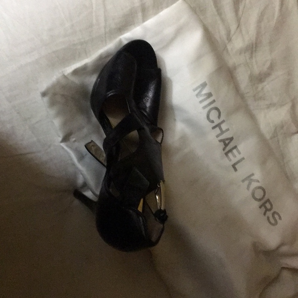 MK  6 1/2 black strap leather heels